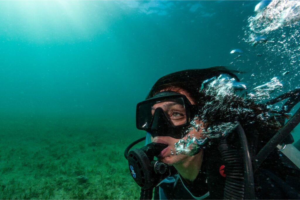 Cristina Mittermeier scuba diving